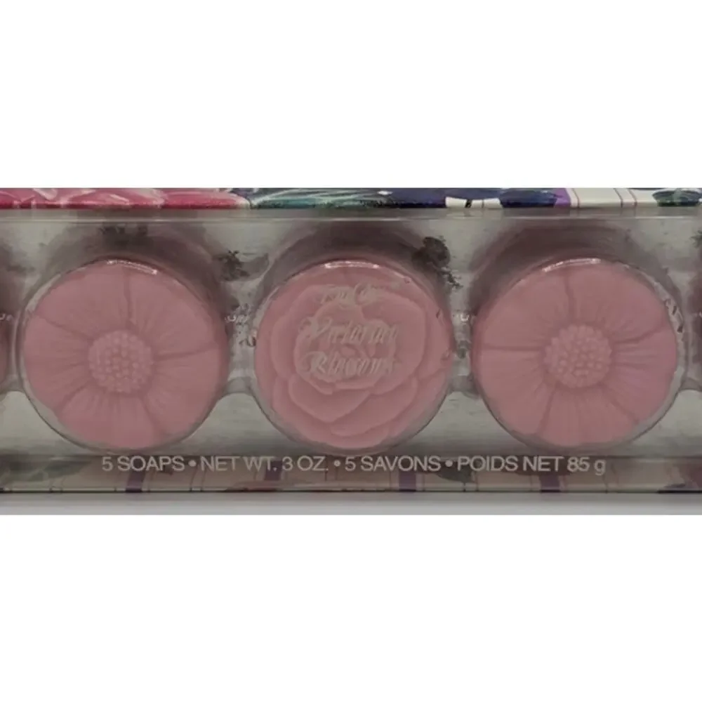 NEW Vintage 1970/80 DuCair Victorian Blossoms 5 Flower Shaped Decorative Soaps